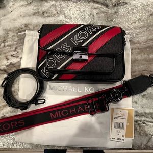 Michael Kors Medium Bradshaw Messenger